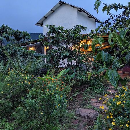 Ivy Coffee Farm - Garden House Lägenhet Duc Trong Exteriör bild